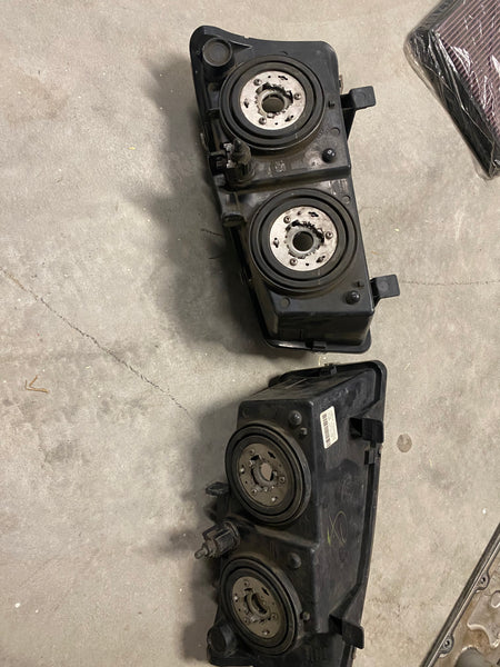 2003-2007 Chevy Silverado OEM Head Lights